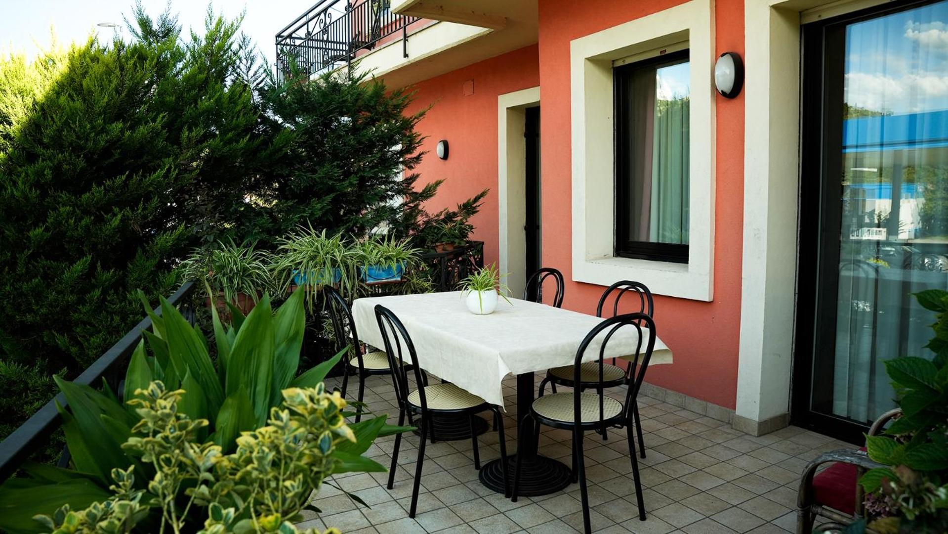 Florivana Boutique Hotel Ristorante San Pietro in Cariano Exterior foto